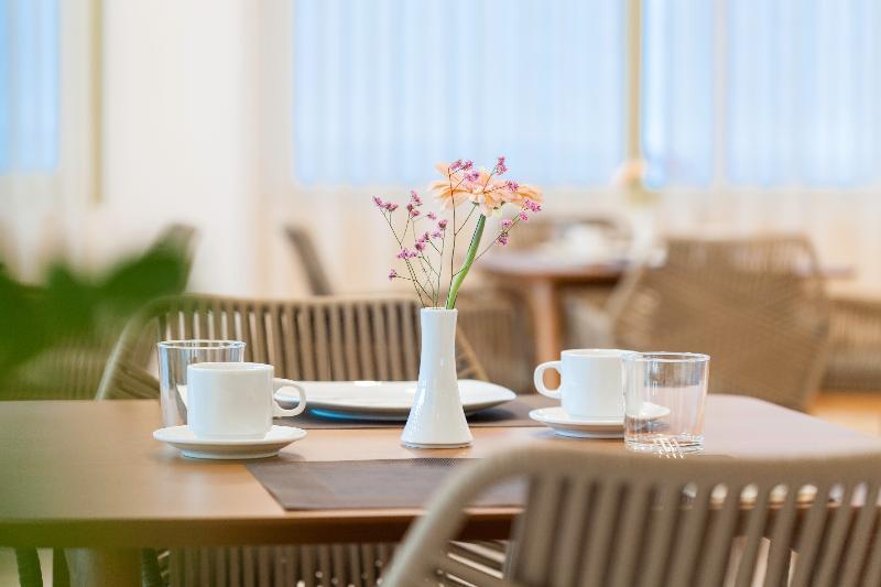 Zephyros Hotel Myrties Eksteriør billede