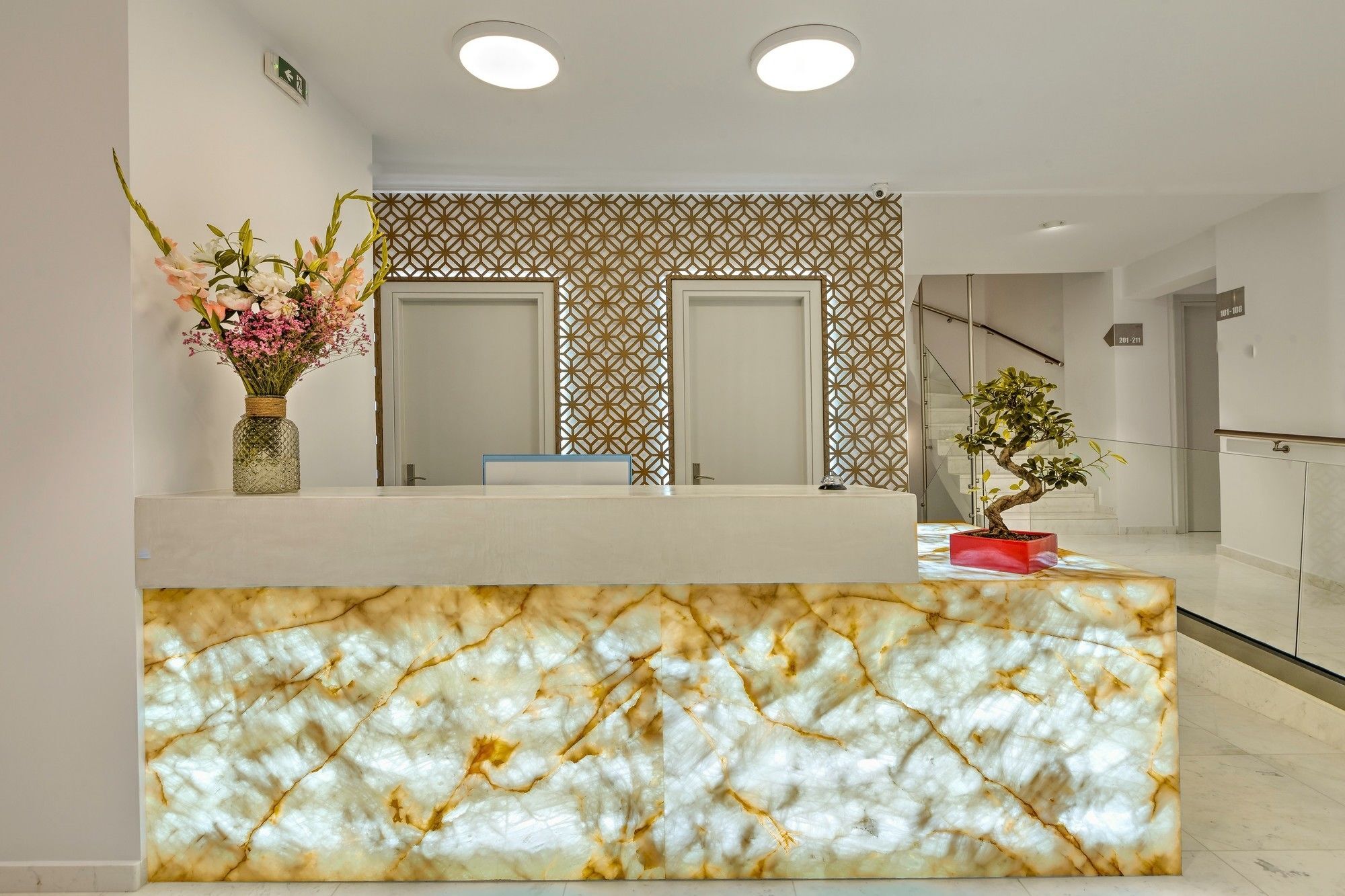 Zephyros Hotel Myrties Eksteriør billede